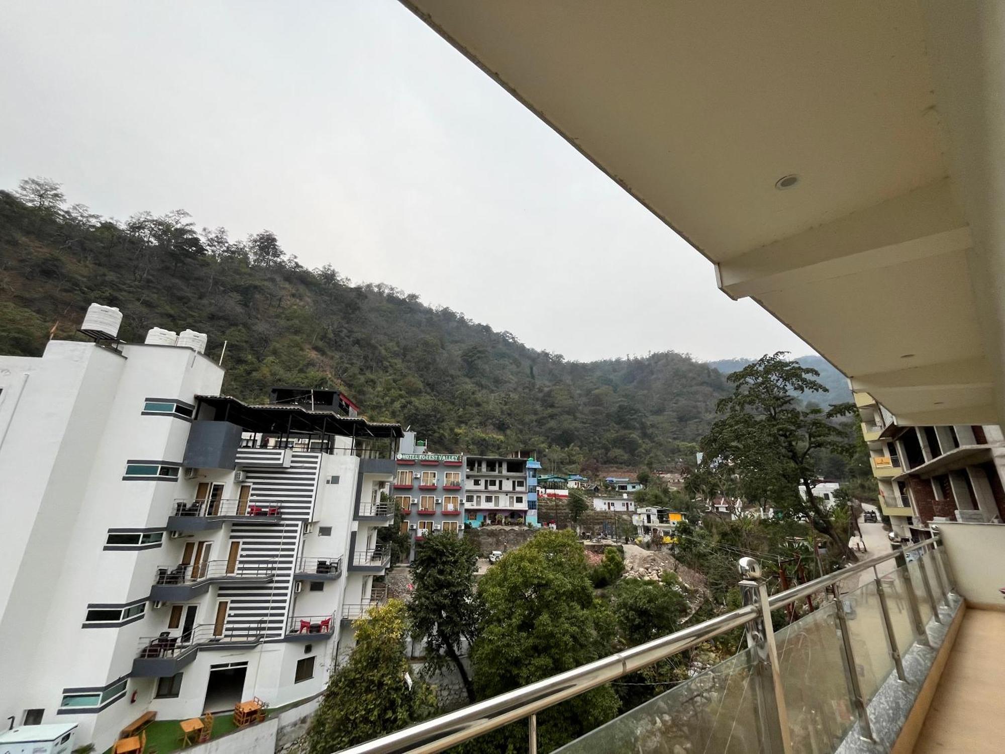 The Yachis Rishikesh Hotel Exterior photo