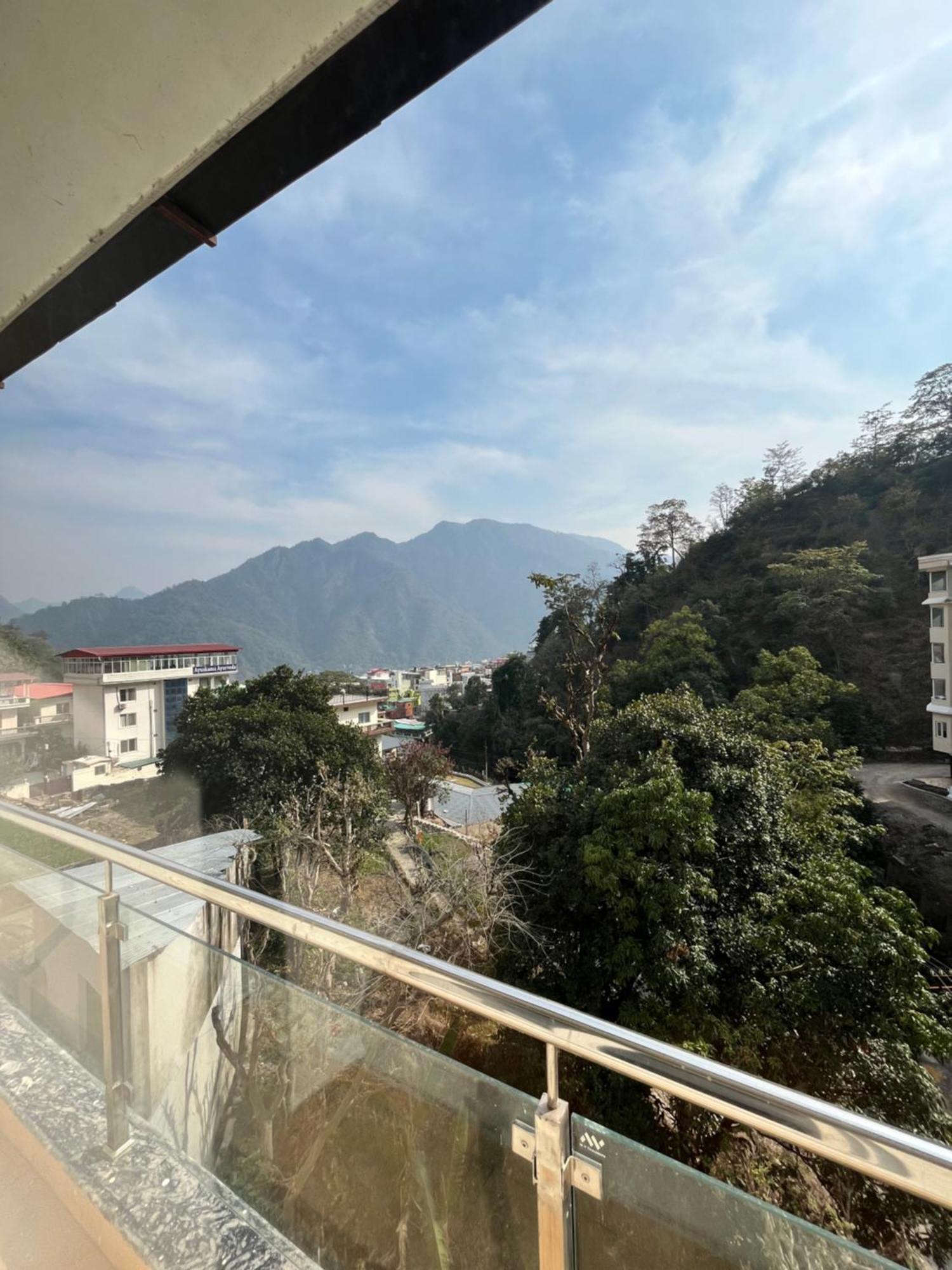 The Yachis Rishikesh Hotel Exterior photo